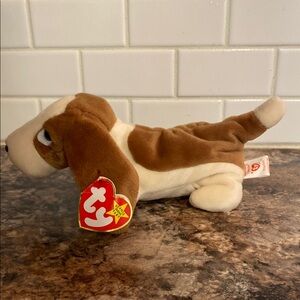 TY Beanie Baby Basset Hound Plush - Tracker